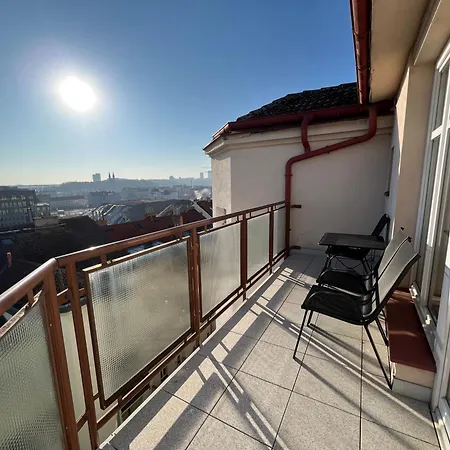 Rooftop View Apartment *